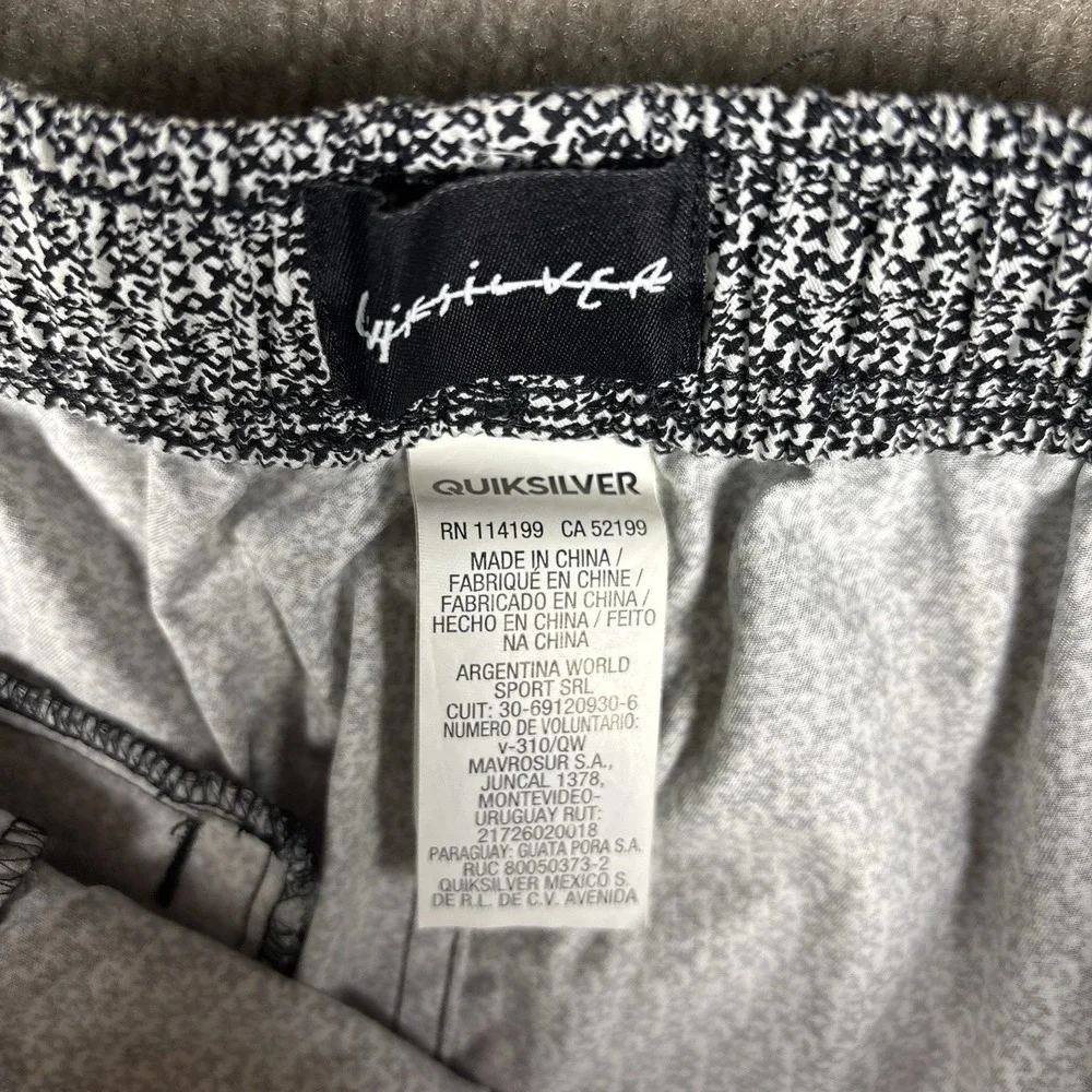 Quicksilver Waterman Collection Shorts Medium‎ Black White Geometric Swim Board